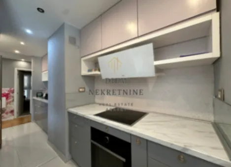 Izdavanje, trosoban stan, 104m², Adok, Budva - image 7