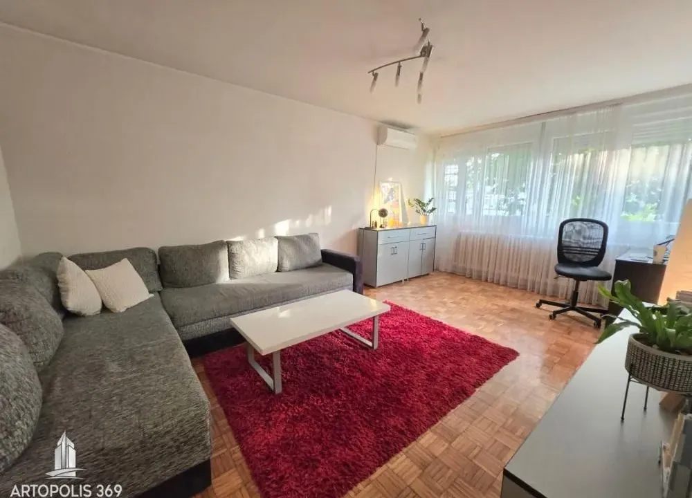 Prodaja, dvosoban stan, 62m², Šumice, Beograd