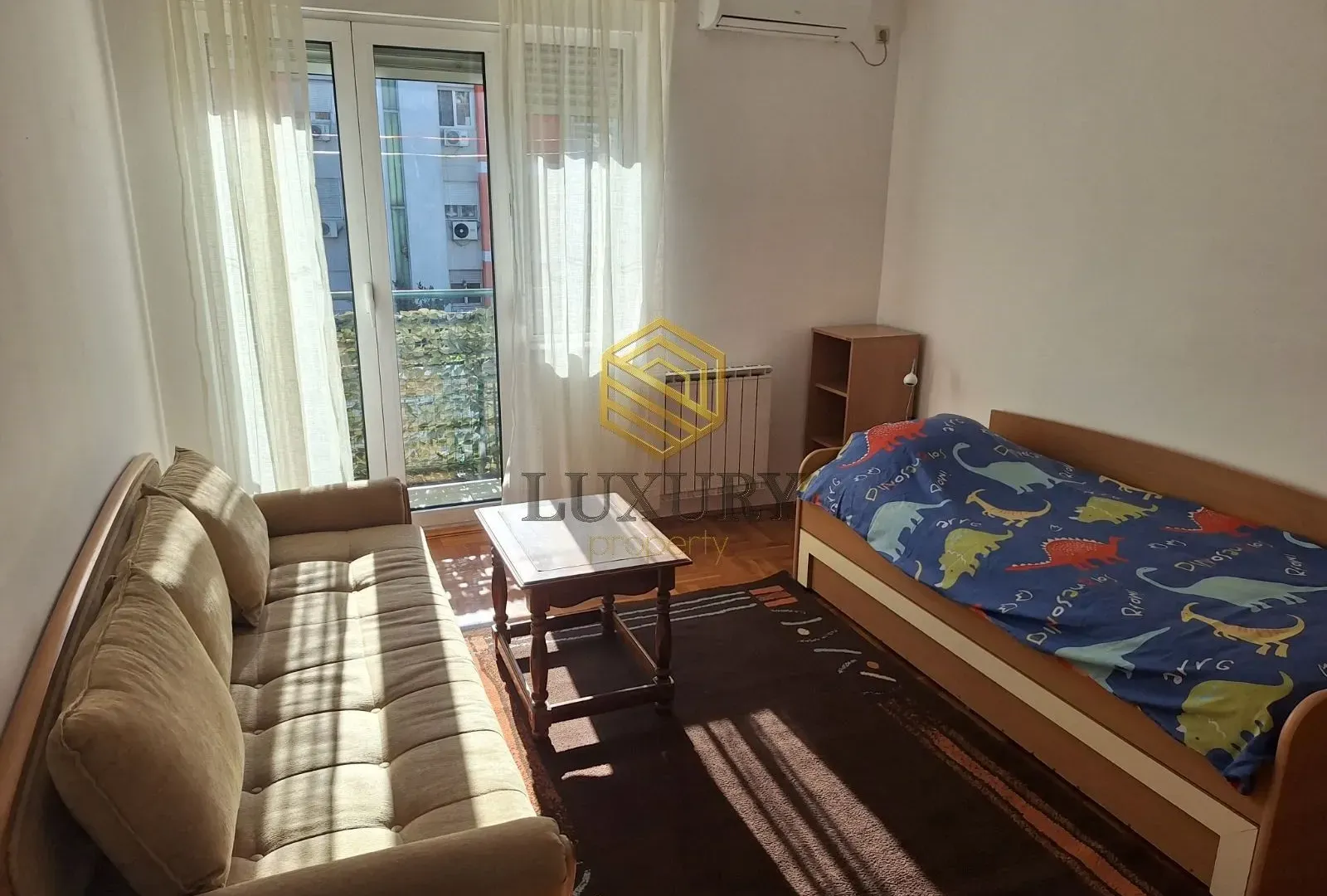 Izdavanje, dvosoban stan, 68m², Centar, Podgorica