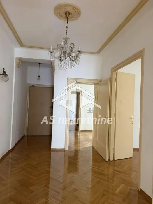 Izdavanje, stan, 150m², Vračar Sve Podlokacije, Beograd