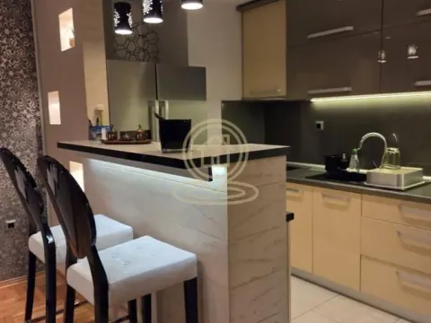 Izdavanje, četvorosoban stan, 90m², Sajmište, Novi Sad - image 8