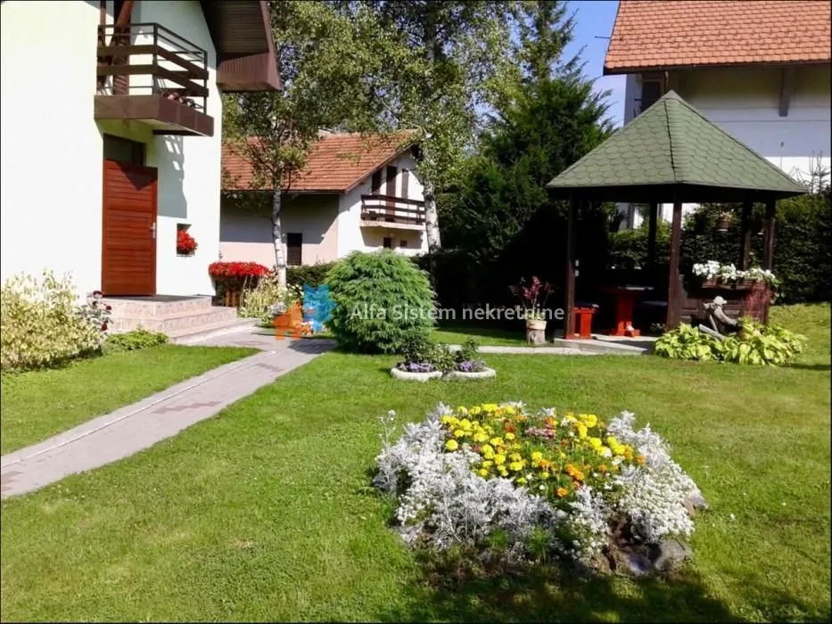 Prodaja, kuća, 230m², Palisad, Zlatibor