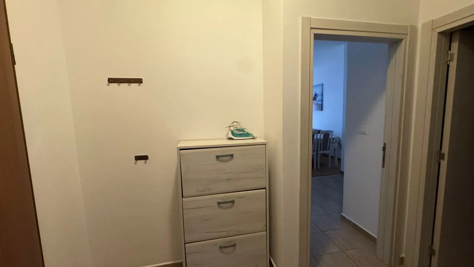 Izdavanje, dvosoban stan, 55m², Velji Vinogradi, Budva
