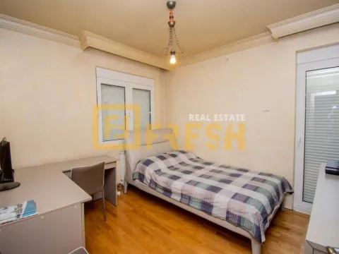 Prodaja, trosoban stan, 100m², Centar, Podgorica - image 12