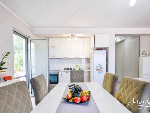 Sale, one bedroom apartment, 50m², Tivat, Crna Gora - image 8