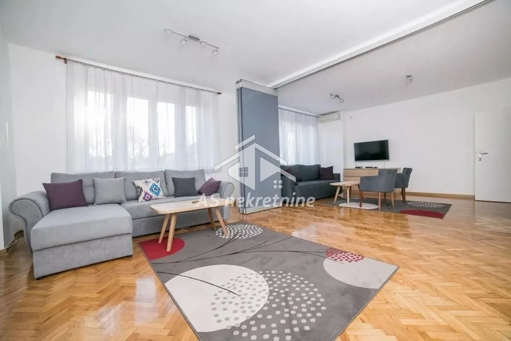 Izdavanje, trosoban stan, 97m², Stari Grad, Beograd