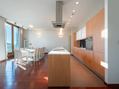 Rent, three bedroom apartment, 204m², Kod Capital Plaze, Podgorica - image 18
