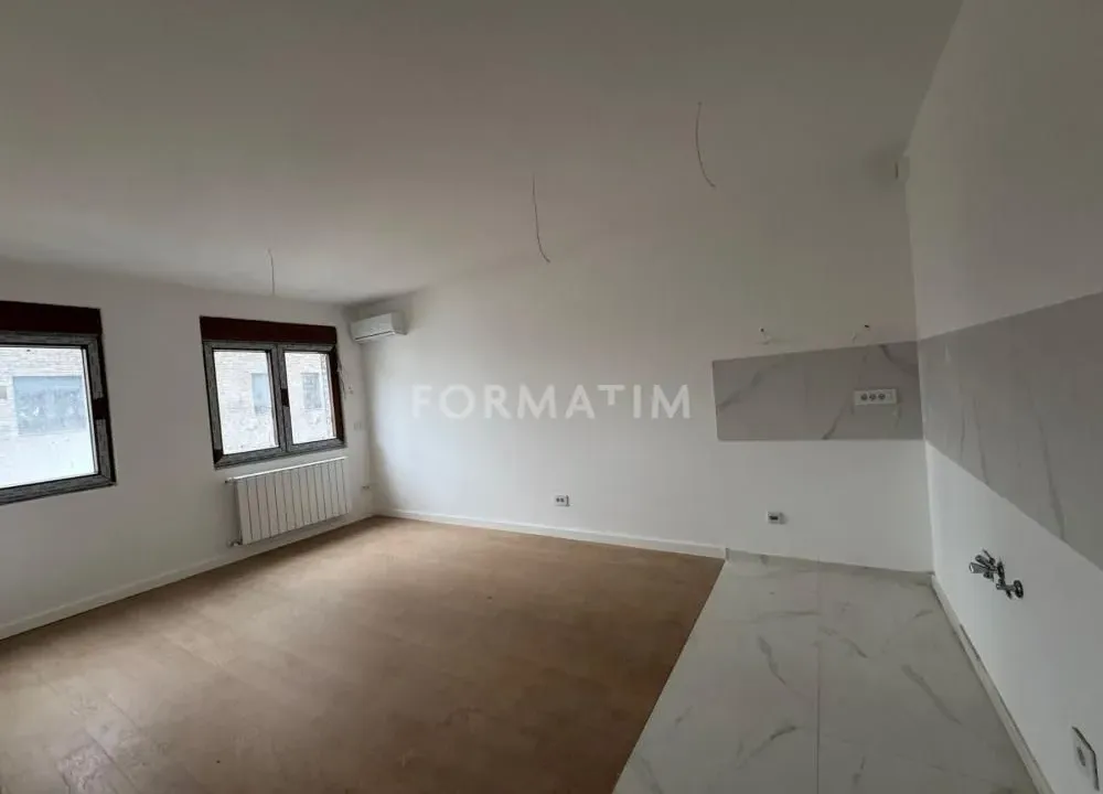 Prodaja, trosoban stan, 84m², Đeram Pijaca, Beograd