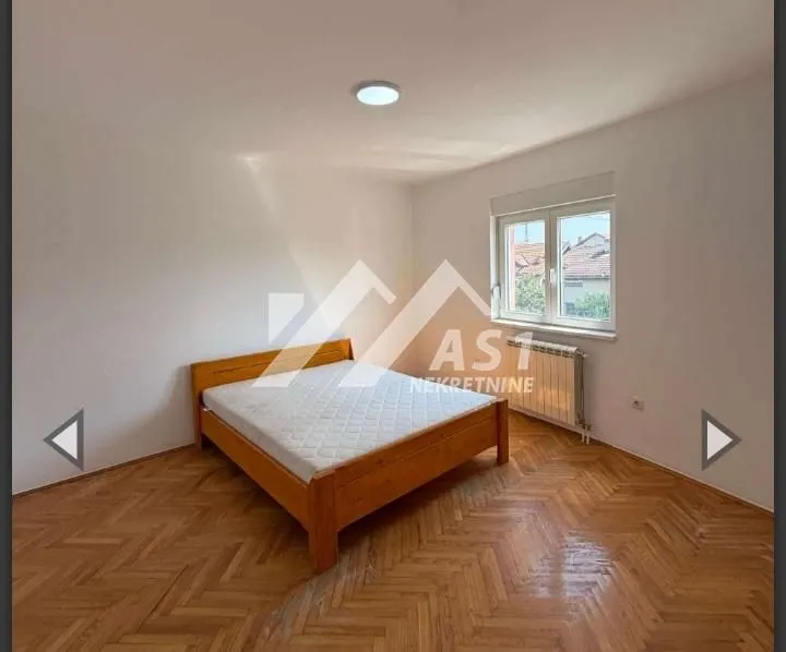 Izdavanje, četvorosoban stan, 95m², Veternik, Novi Sad Sve Podlokacije