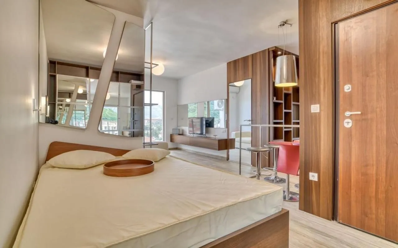 Rent, studio apartment, 33m², Budva, Crna Gora