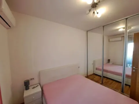 Rent, one bedroom apartment, 45m², Nova Dalmatinska, Podgorica - image 6