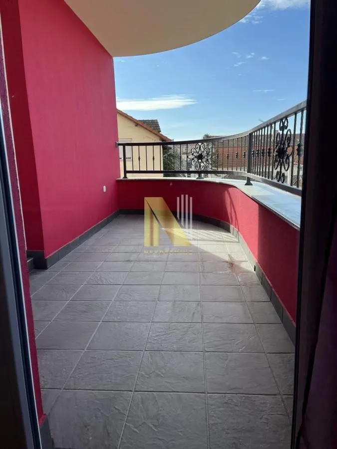 Prodaja, četvorosoban stan, 101m², Salajka, Novi Sad Sve Podlokacije