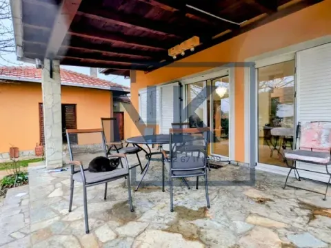 Rent, house, 170m², Tološi, Podgorica - image 10