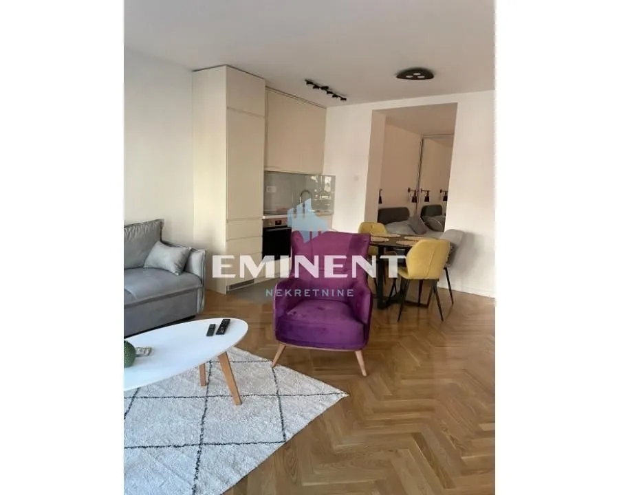 Izdavanje, dvosoban stan, 51m², Savski Venac, Beograd