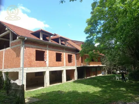 Sale, house, 1000m², Niš, Srbija - image 8