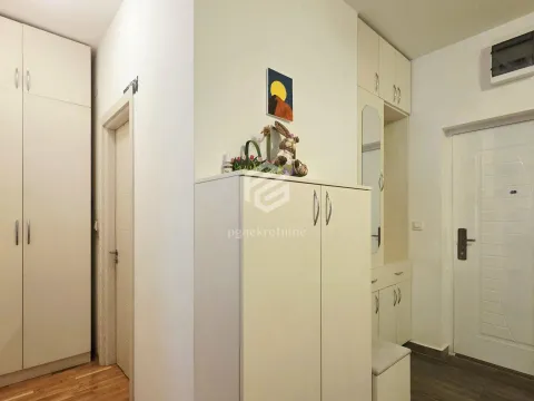 Rent, one bedroom apartment, 40m², Tuški Put, Podgorica - image 8
