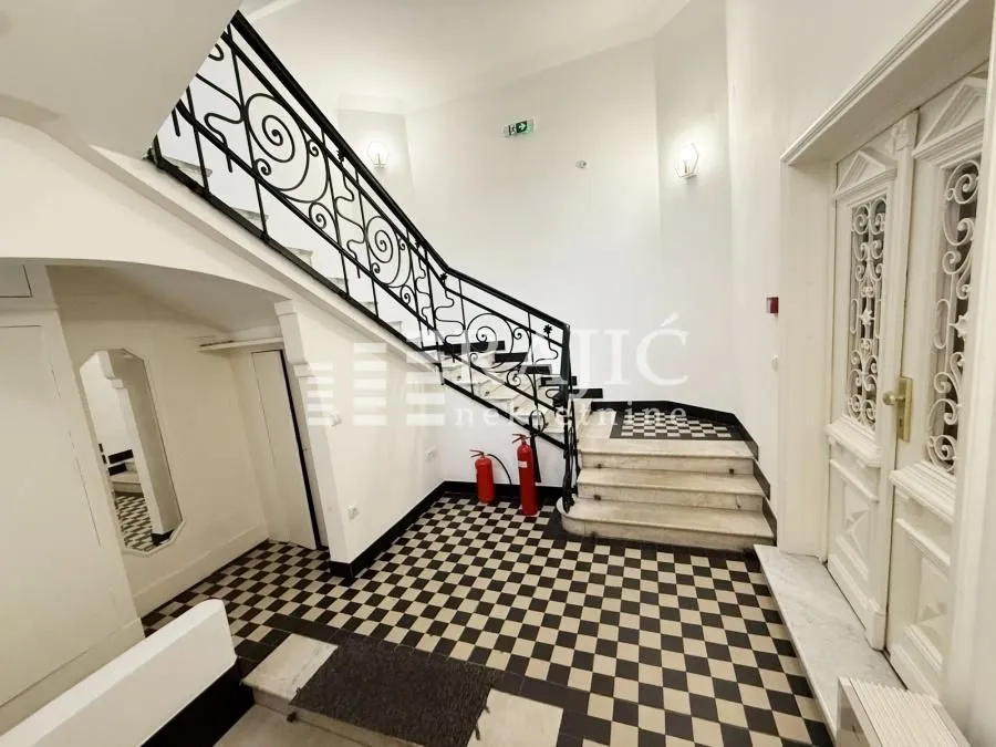 Rent, office space, 182m², Vračar Centar, Vračar Sve Podlokacije