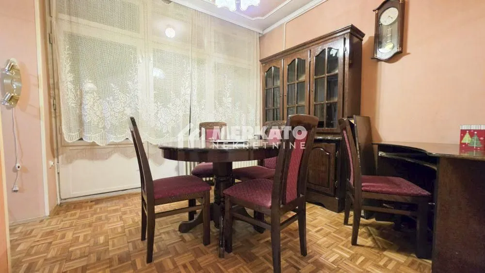 Prodaja, trosoban stan, 67m², Zrenjanin, Srbija