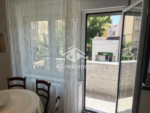 Izdavanje, dvosoban stan, 55m², Stari Grad, Beograd - image 17