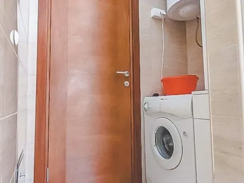 Izdavanje, jednosoban stan, 60m², Kotor, Crna Gora - image 3