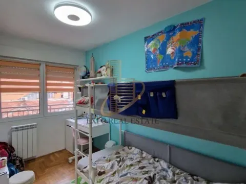 Prodaja, trosoban stan, 58m², Uciteljsko Naselje, Zvezdara Sve Podlokacije - image 11