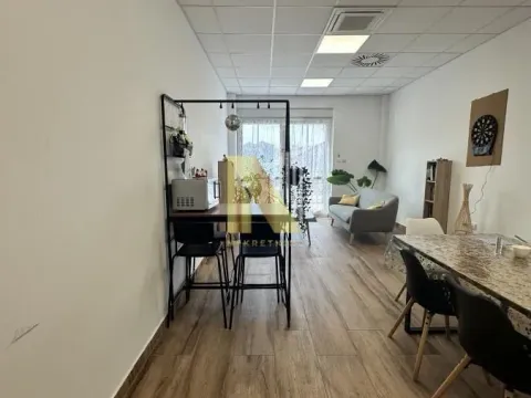 Izdavanje, poslovni prostor, 361m², Novo naselje, Novi Sad - image 8