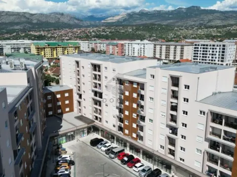 Sale, office space, 100m², Stari Aerodrom, Podgorica - image 1