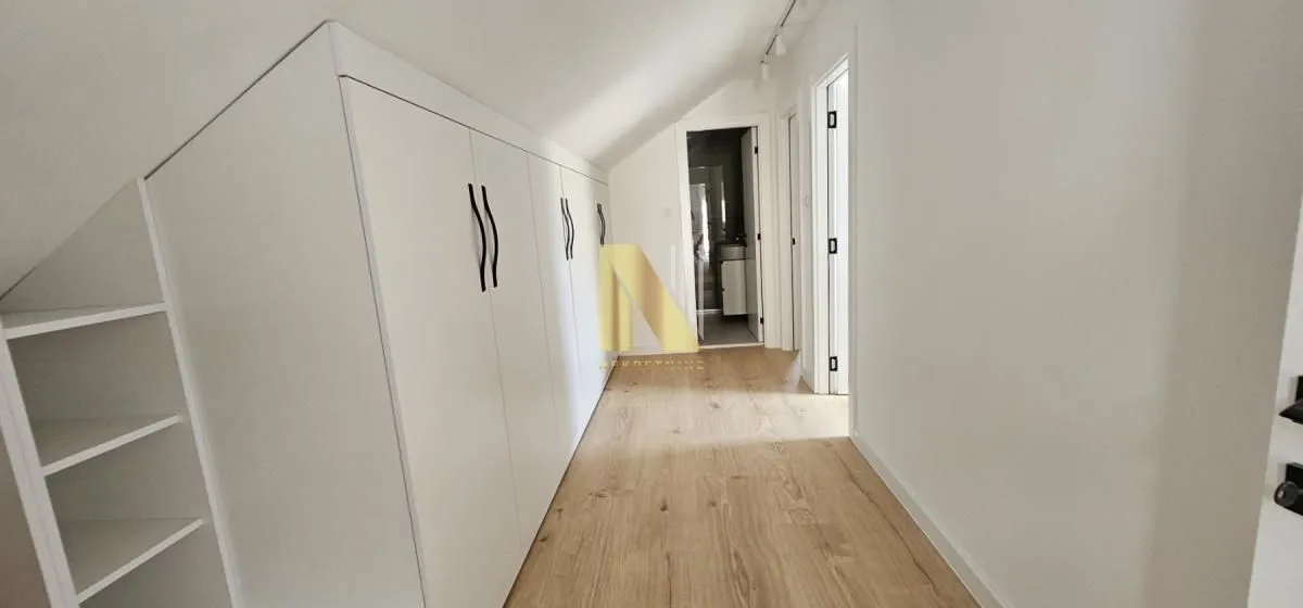 Izdavanje, trosoban stan, 78m², Centar, Novi Sad