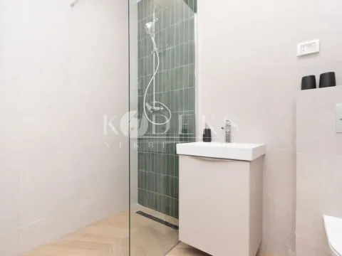 Rent, two bedroom apartment, 105m², Central Point, Podgorica - image 9