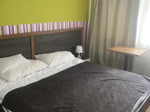 Izdavanje, četvorosoban stan, 160m², Savski Venac, Beograd - image 5