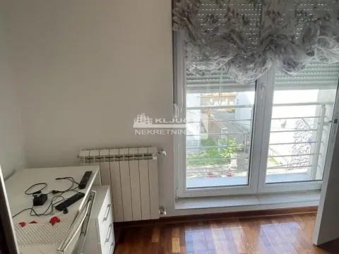 Izdavanje, dvosoban stan, 40m², Vračar Sve Podlokacije, Beograd - image 10