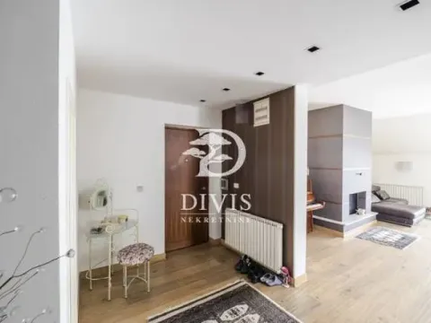 Izdavanje, stan, 153m², Fon (Fon - Bilećka), Voždovac Sve Podlokacije - image 13