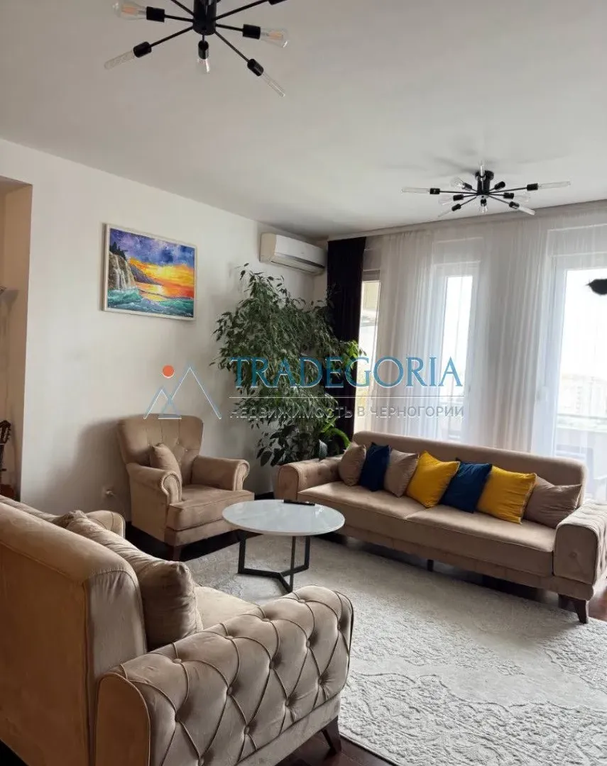 Prodaja, trosoban stan, 151m², Bar, Crna Gora