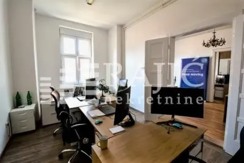 Izdavanje, četvorosoban stan, 125m², Stari Grad, Beograd - image 16