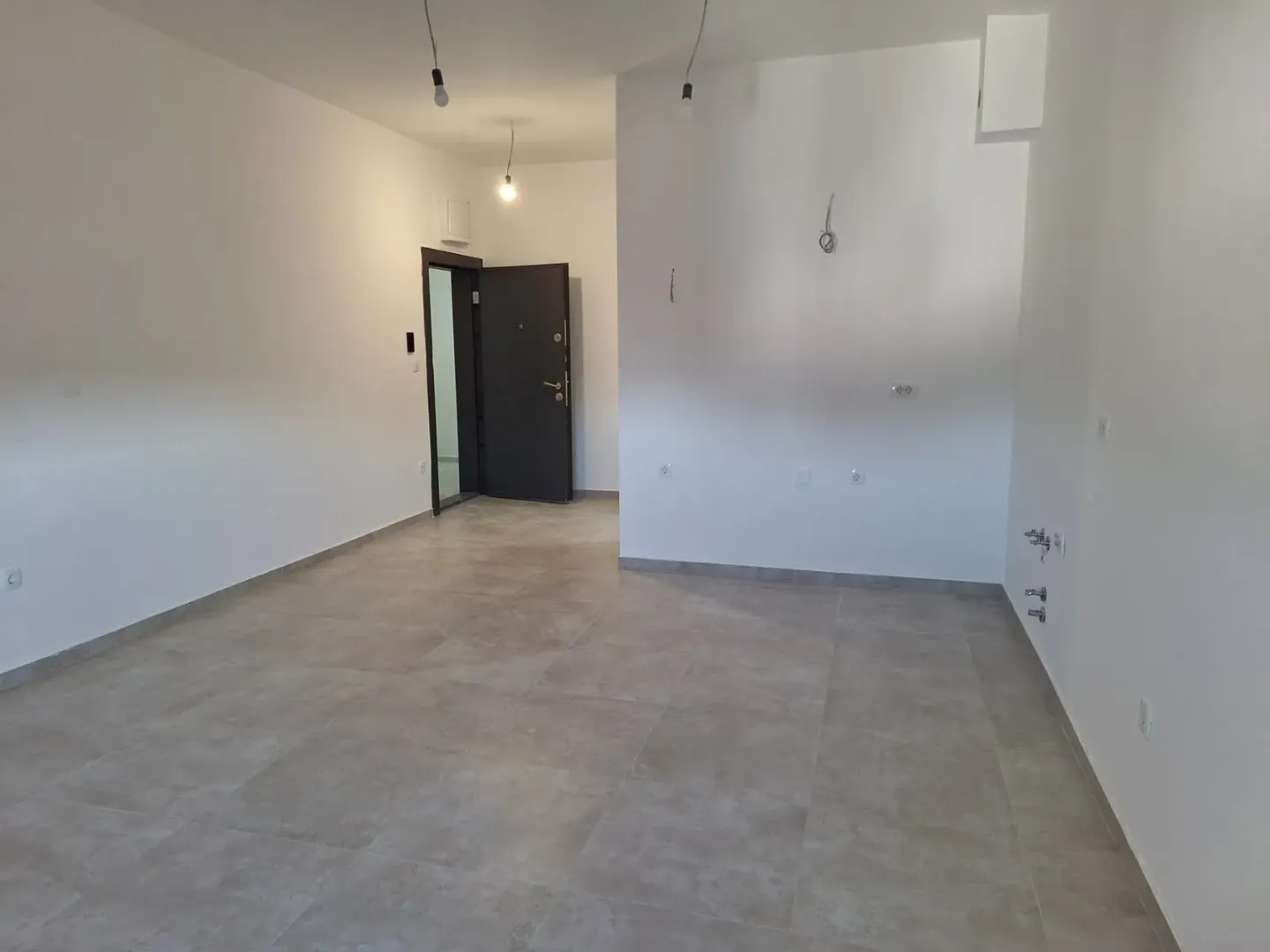 Prodaja, garsonjera, 32m², Stari Aerodrom, Podgorica