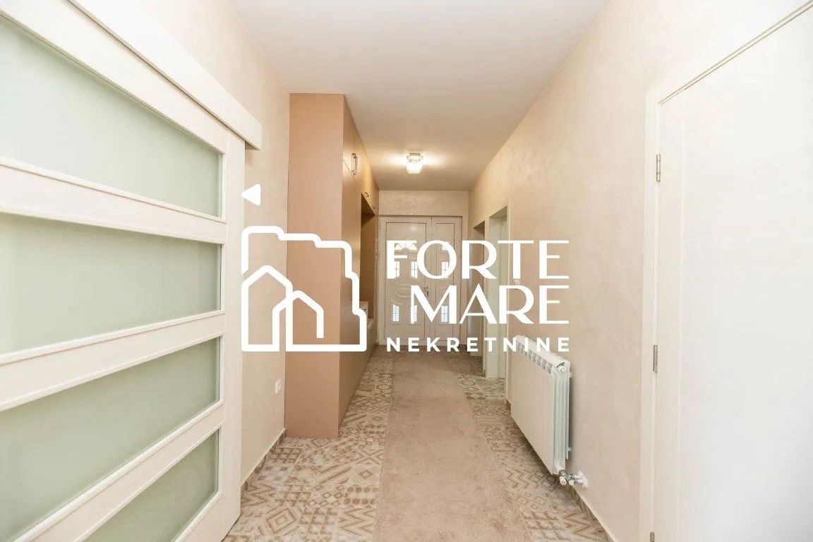 Prodaja, kuća, 220m², Zelenika, Herceg Novi