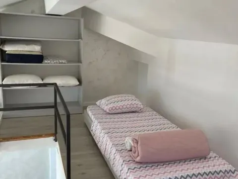 Sale, one bedroom apartment, 63m², Sveti Stefan, Budva - image 5