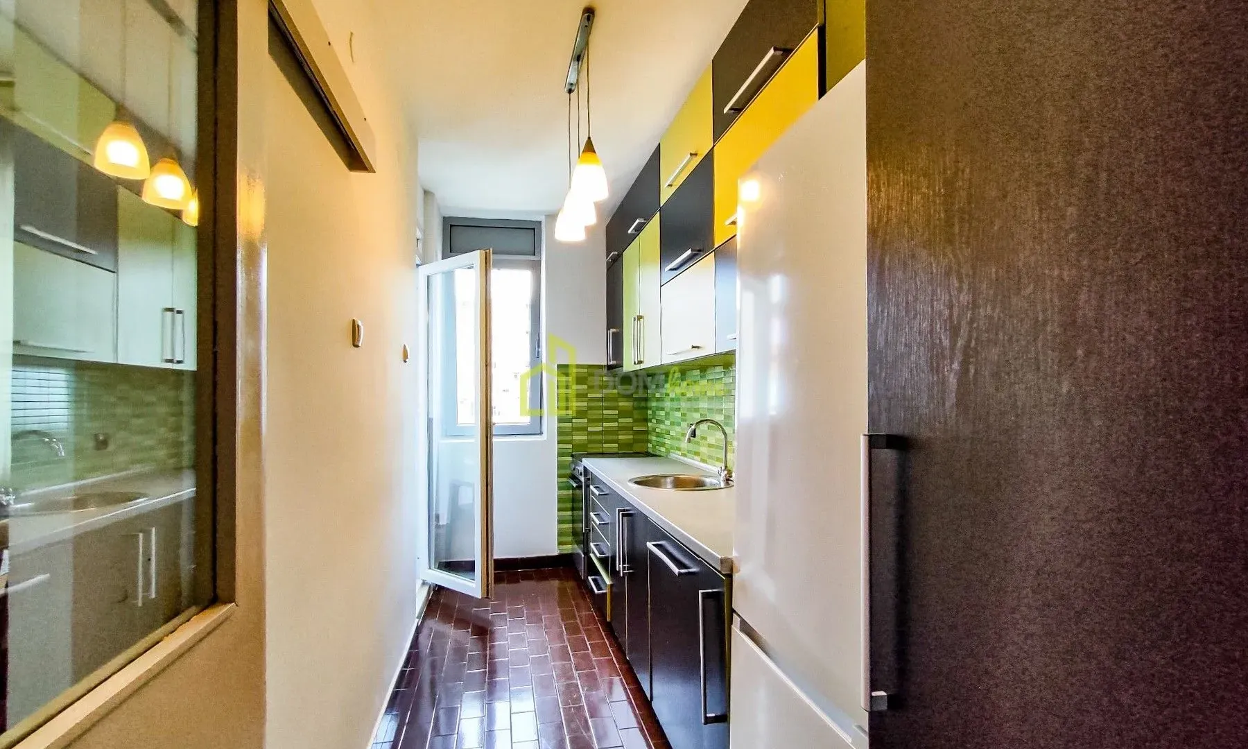 Izdavanje, četvorosoban stan, 95m², Blok 6, Podgorica