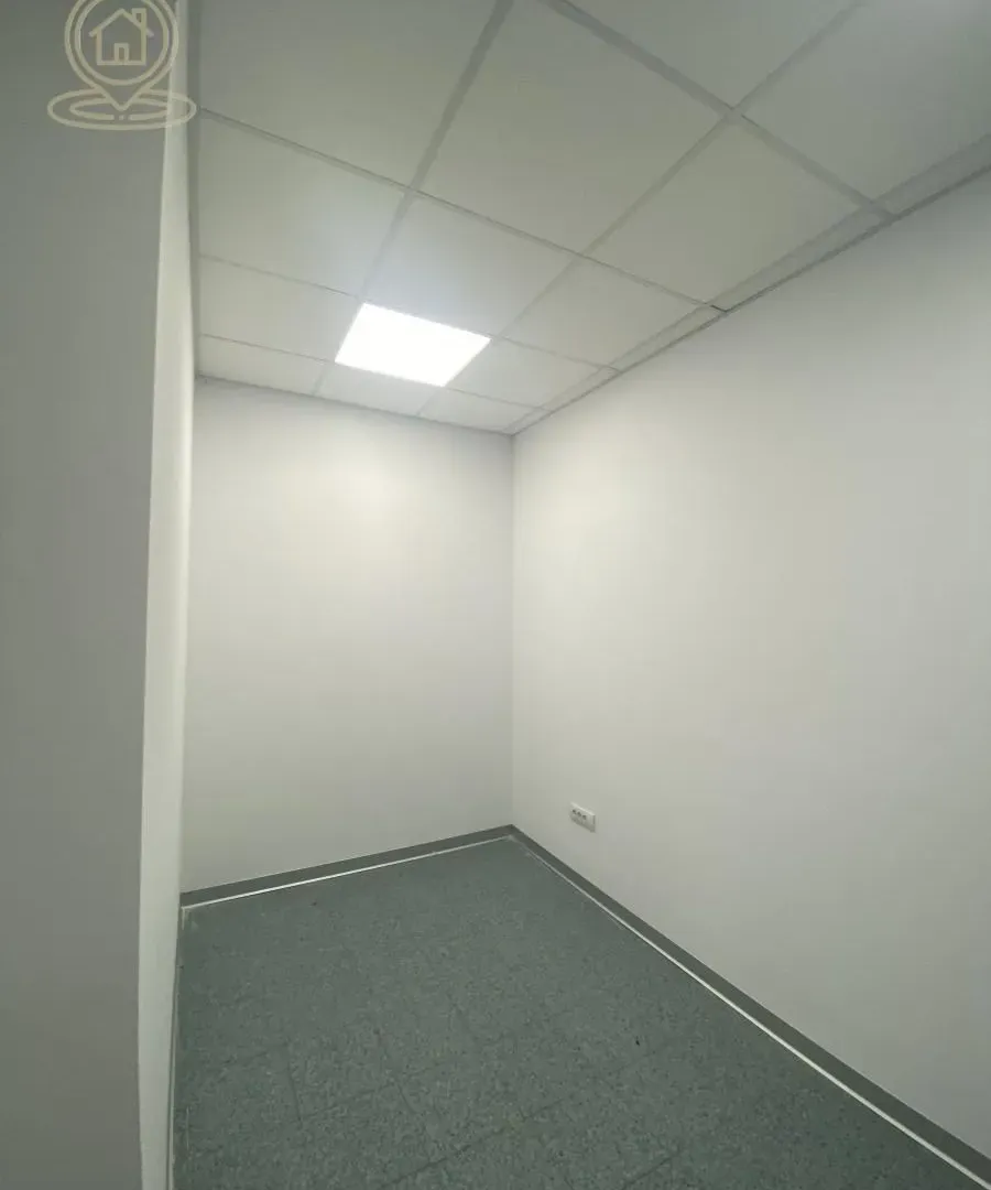 Rent, office space, 528m², Dom zdravlja, Niš