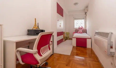 Rent, three bedroom apartment, 92m², City Kvart, Podgorica - image 9