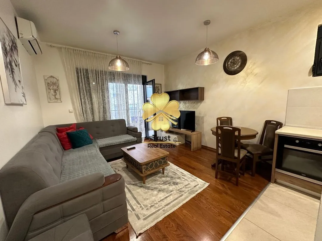 Izdavanje, dvosoban stan, 60m², Ljubović, Podgorica