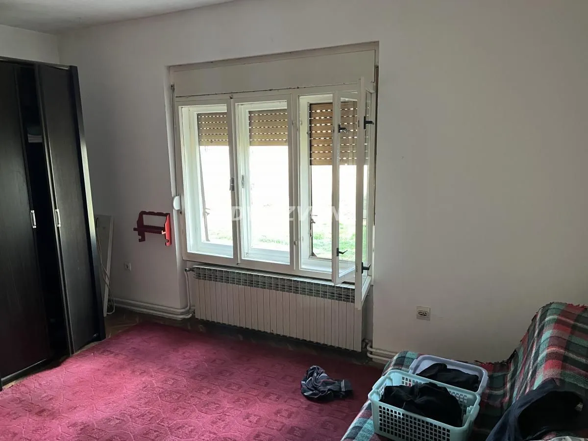 Prodaja, kuća, 293m², Titel, Novi Sad