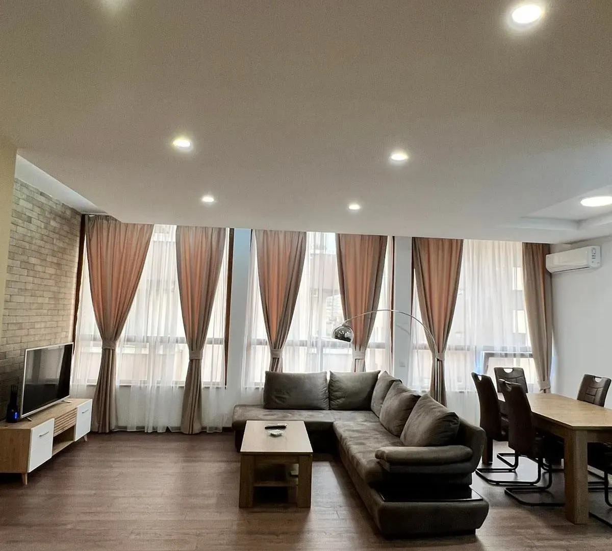 Prodaja, trosoban stan, 97m², Budva, Crna Gora