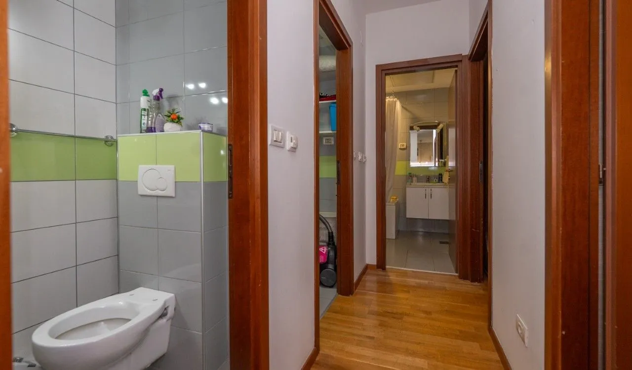 Izdavanje, dvosoban stan, 70m², City Kvart, Podgorica