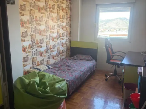 Rent, three bedroom apartment, 90m², City Kvart, Podgorica - image 4