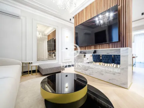 Rent, four bedroom apartment, 100m², Cvetni Trg, Vračar Sve Podlokacije - image 3