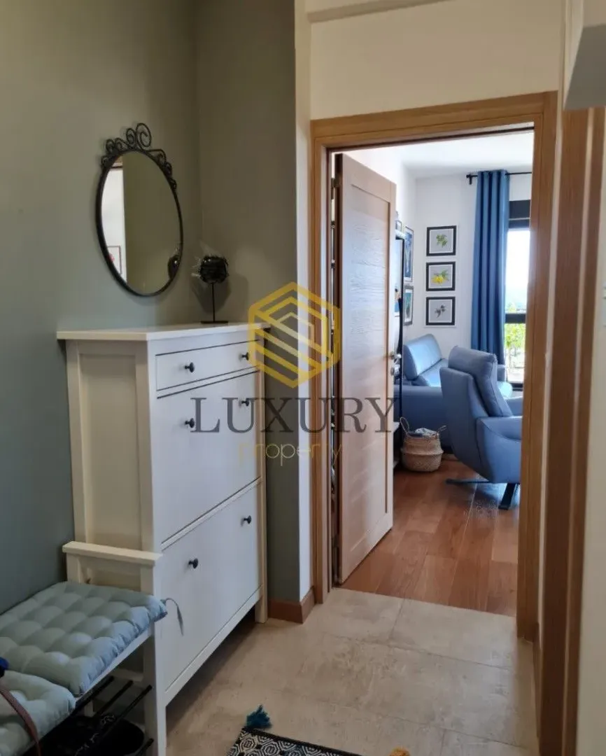 Izdavanje, jednosoban stan, 47m², Kava, Tivat