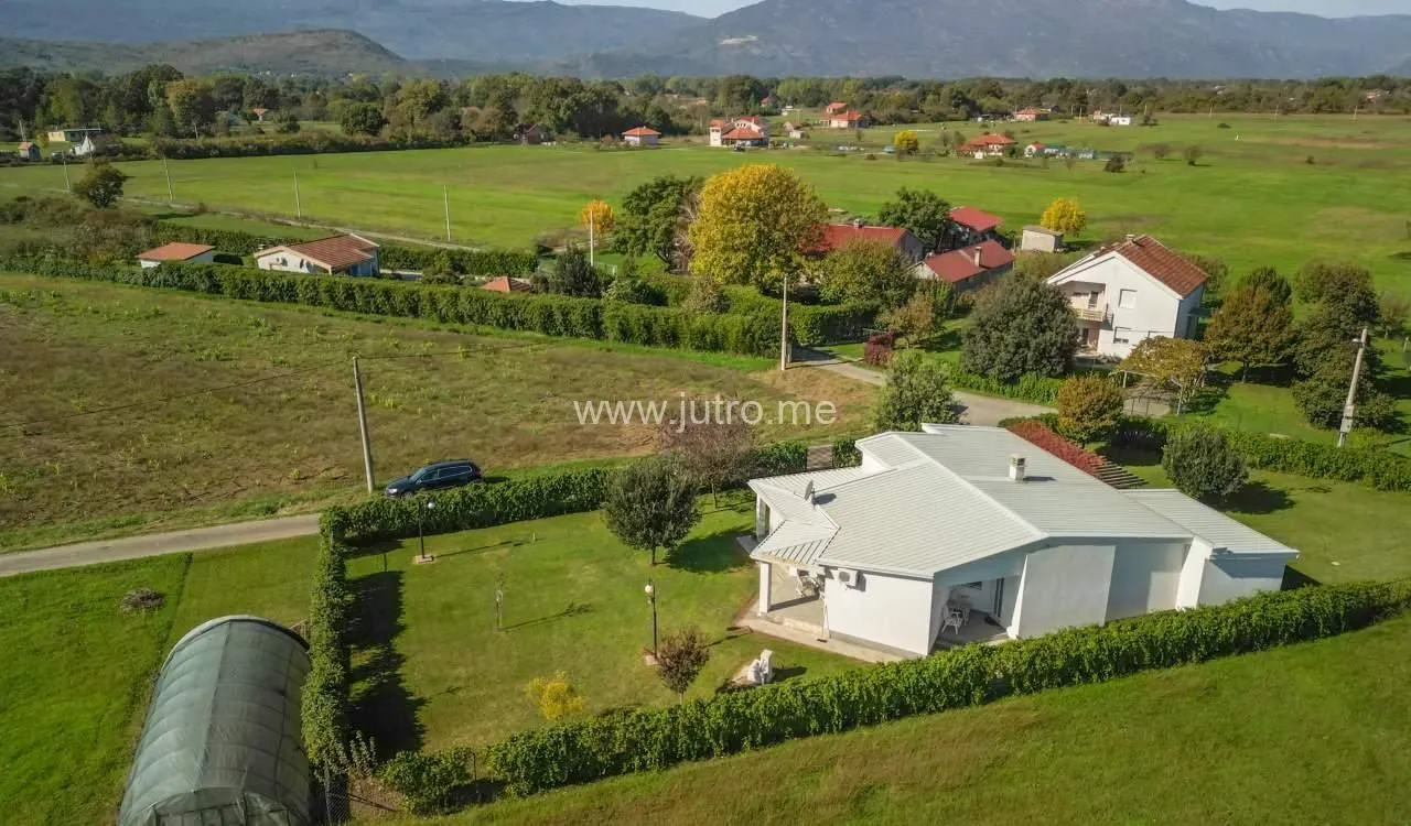 Rent, house, 200m², Spuž, Danilovgrad