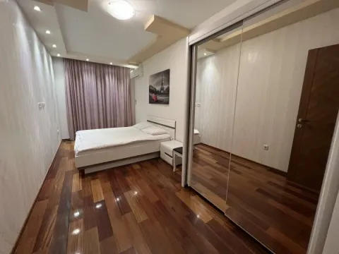 Izdavanje, jednosoban stan, 50m², Centar, Podgorica - image 6