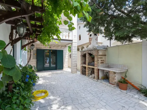 Sale, house, 365m², Dobrota, Kotor - image 20